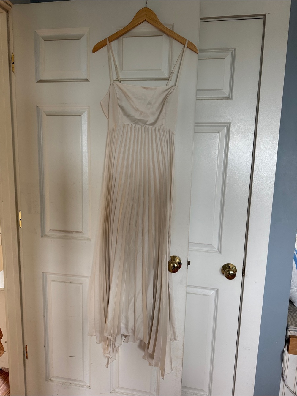 Abercrombie Women’s Cream Pleated Maxi Dress - Minimal Spaghetti Strap